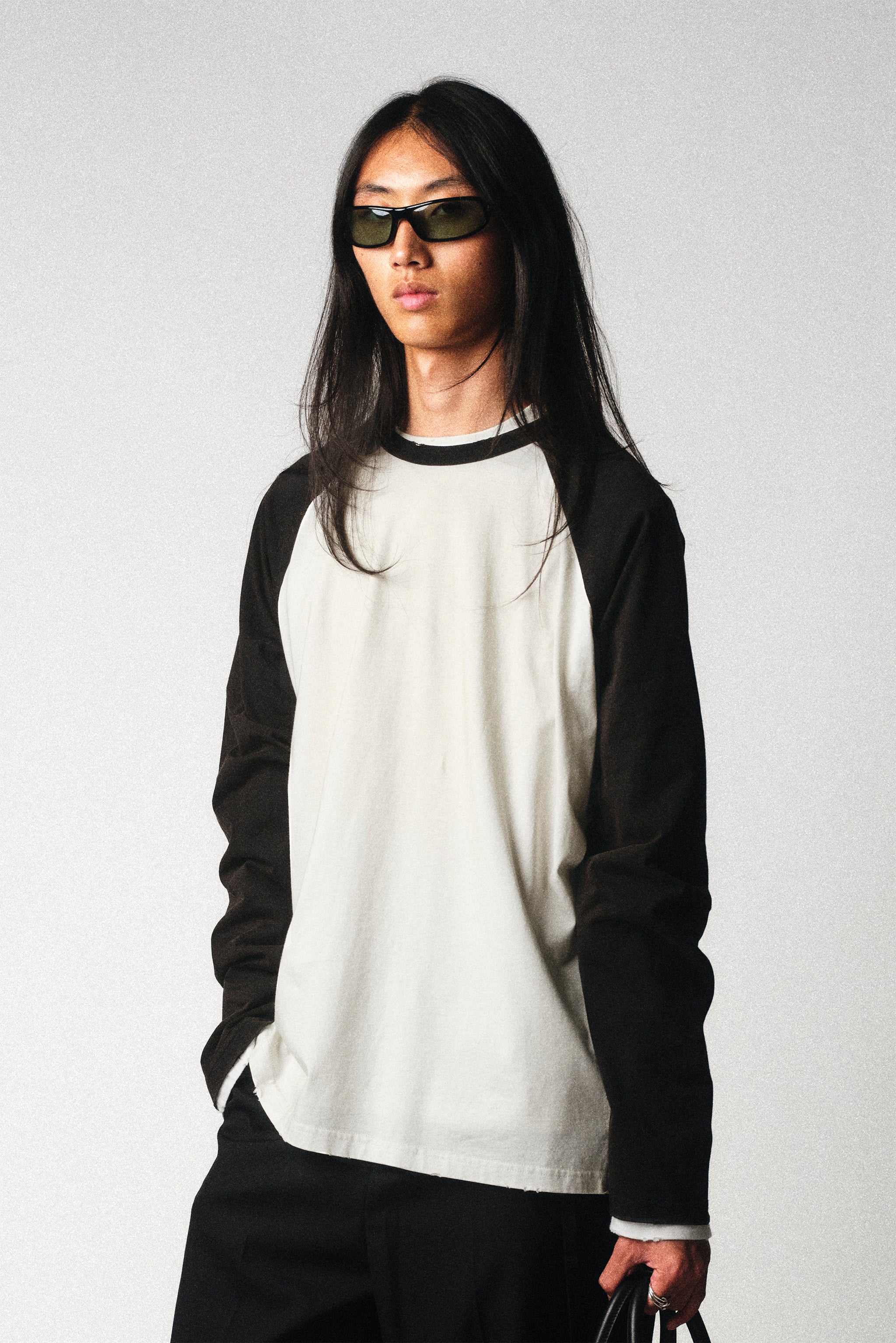 Distressed Black/White