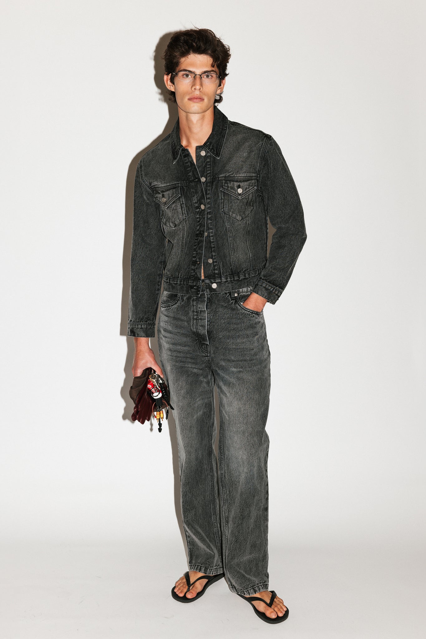 Wilson Loose Taper Straight Leg Jeans  |  Grey Rinse