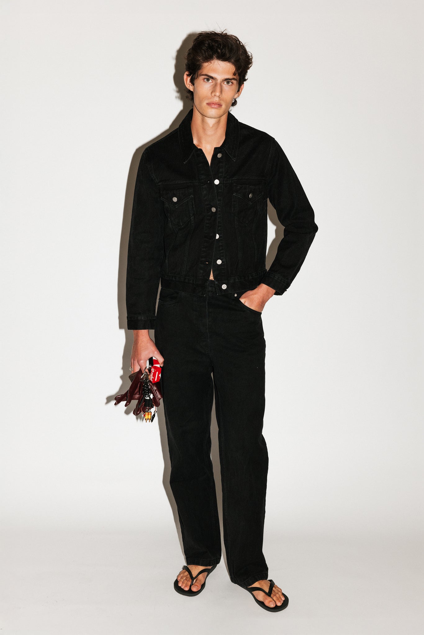 Wilson Loose Taper Straight Leg Jeans  |  Black