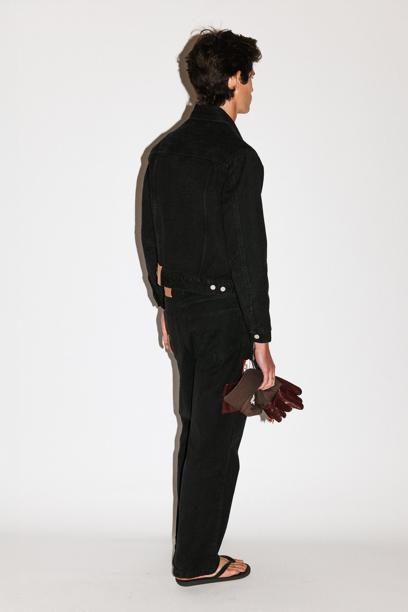 Wilson Loose Taper Straight Leg Jeans  |  Black