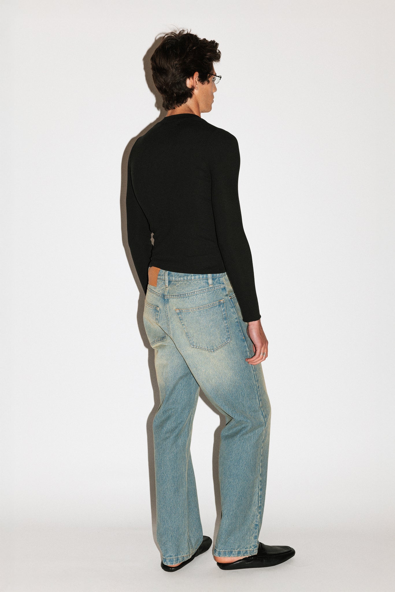 Wilson Loose Taper Straight Leg Jeans  |  Mineral Rinse