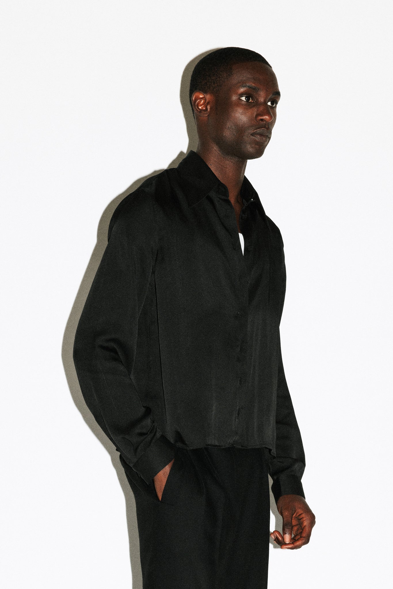 Bedford Fluid Gloss Satin Shirt  |  Black