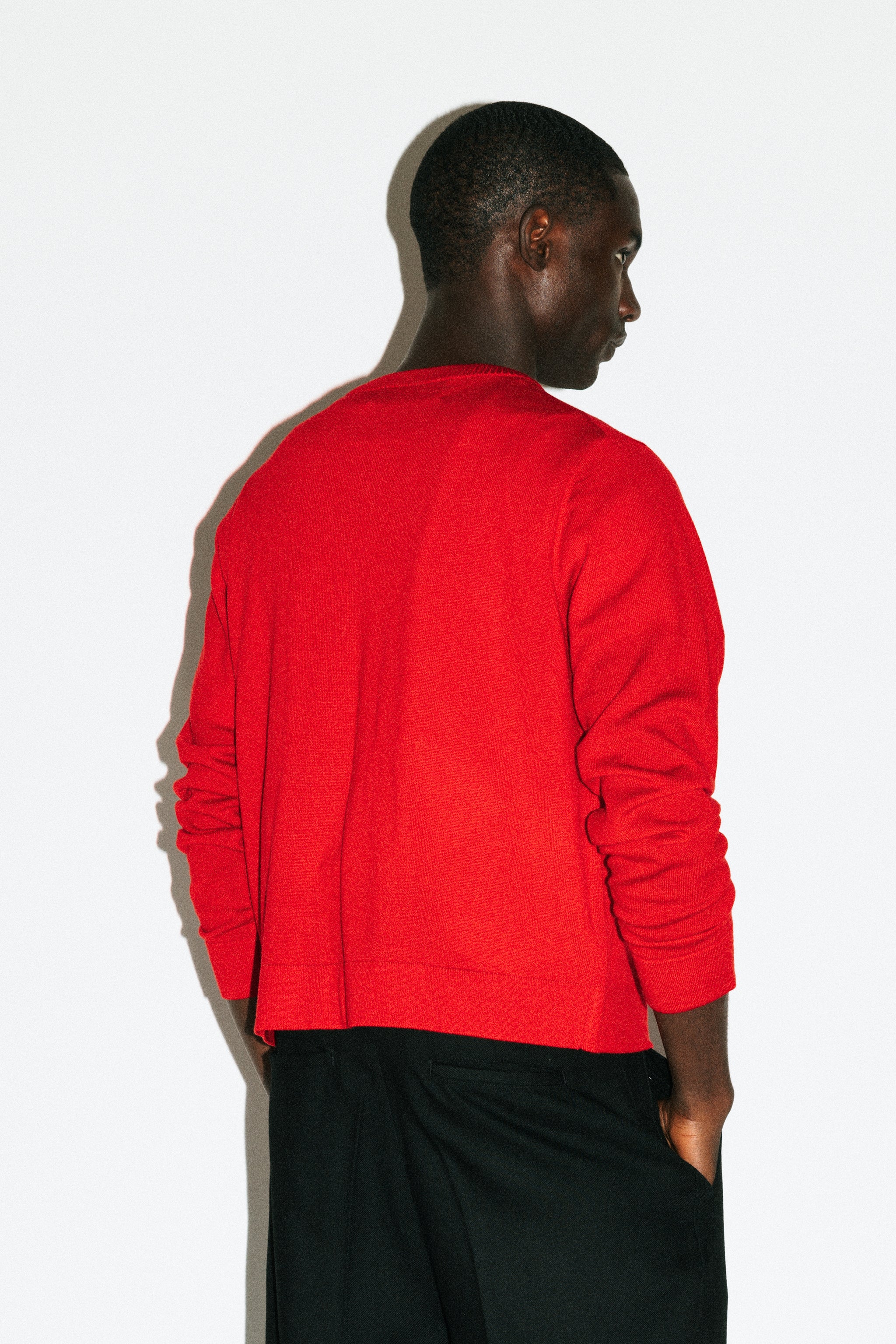 Hammer 90s Fit V-Neck Sweater | Red – California Arts