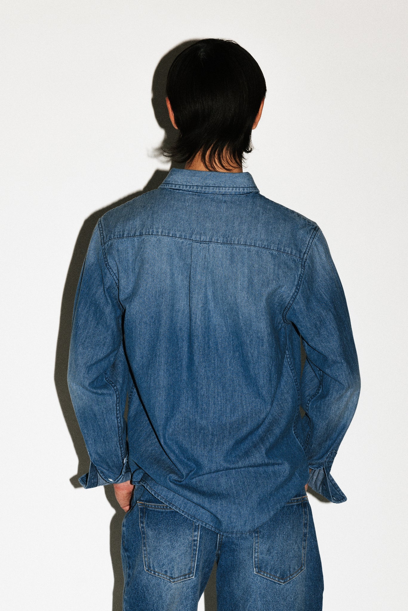 Beachwood Stonewashed Chambray Shirt  |  Vintage Blue