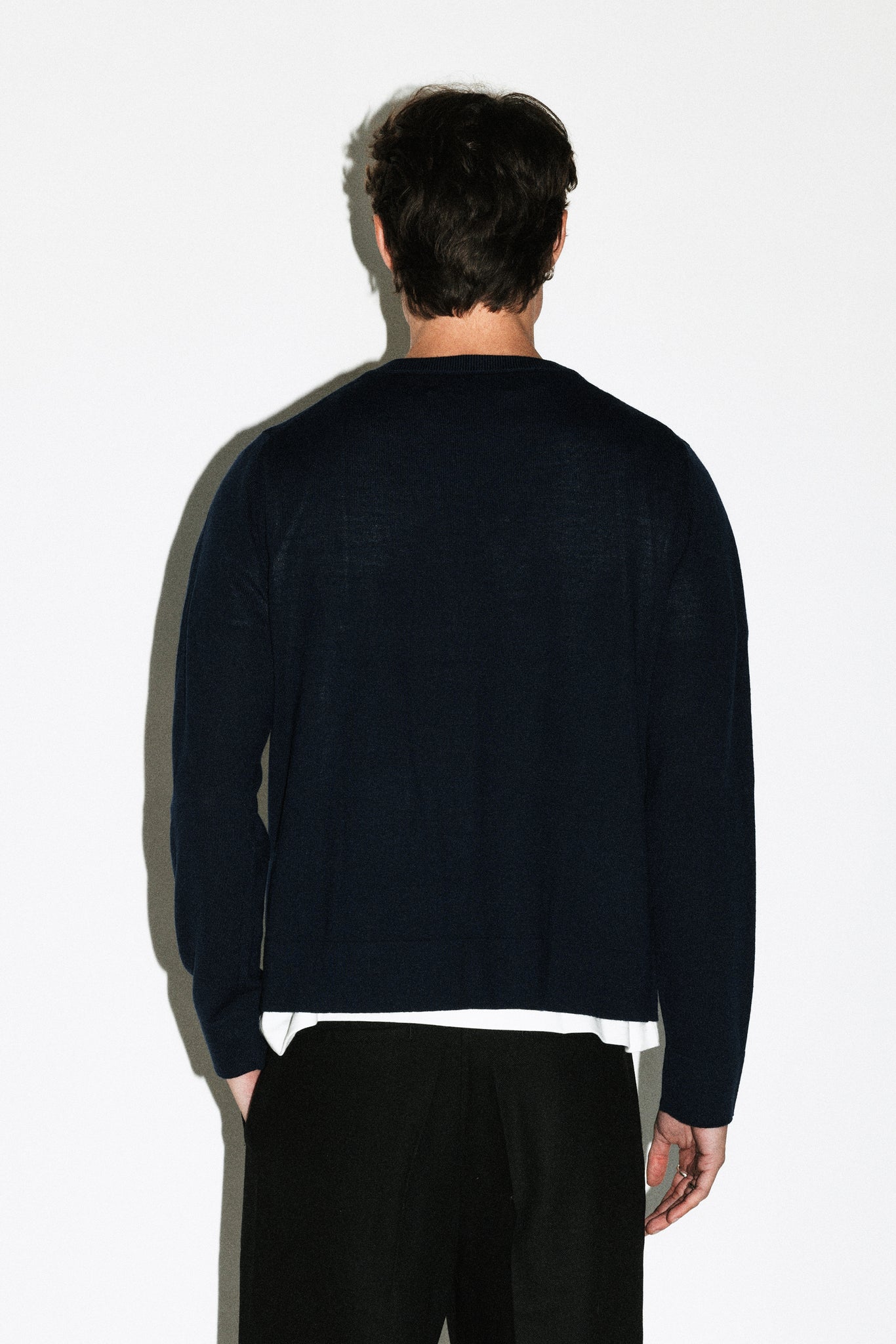 Hammer 90s Fit V-Neck Sweater  |  Navy