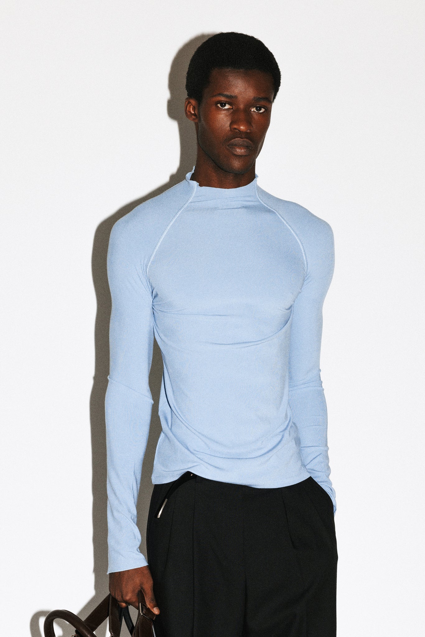 Lloyd Slim Mockneck – California Arts