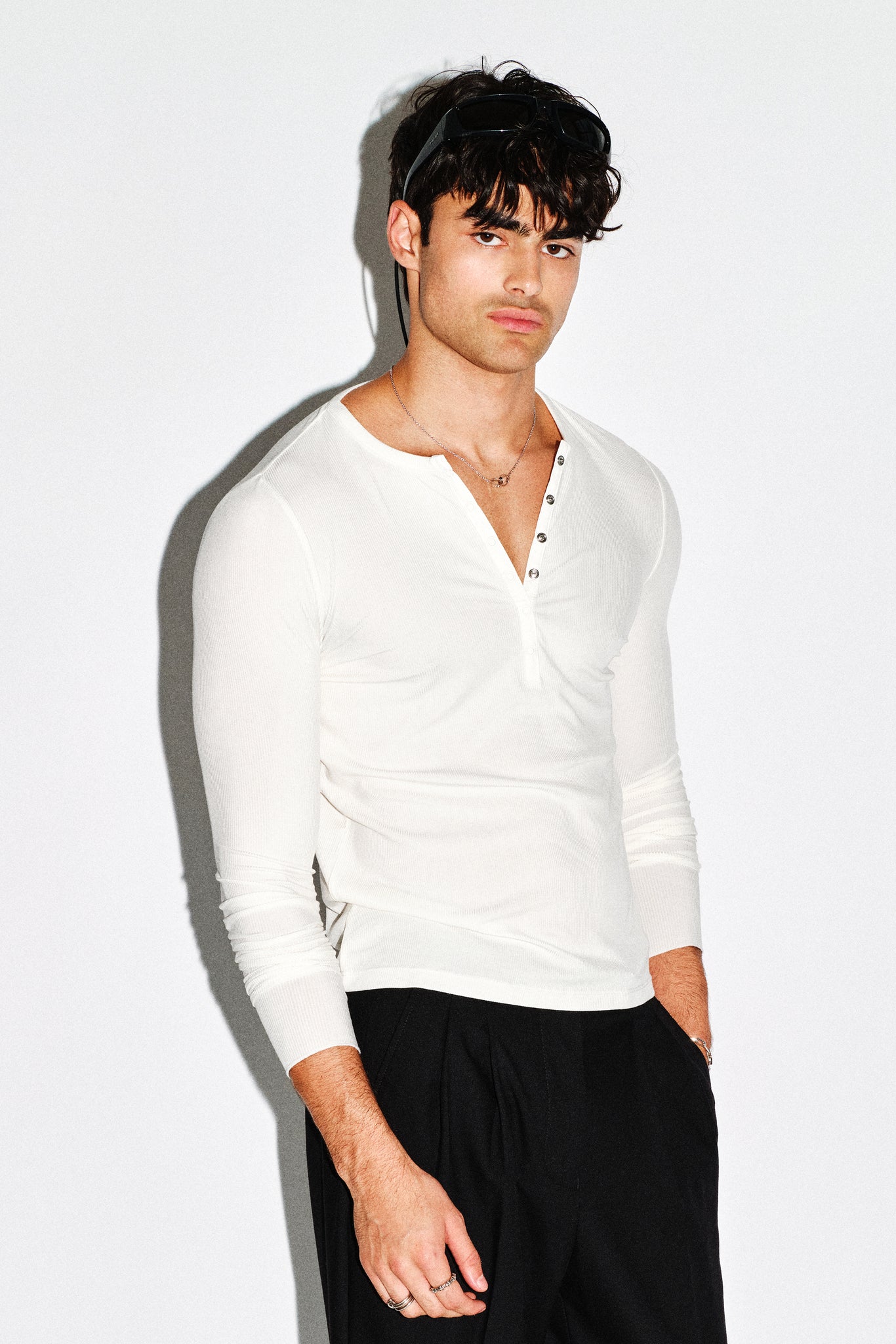 Dillon Slim Snap Henley – California Arts