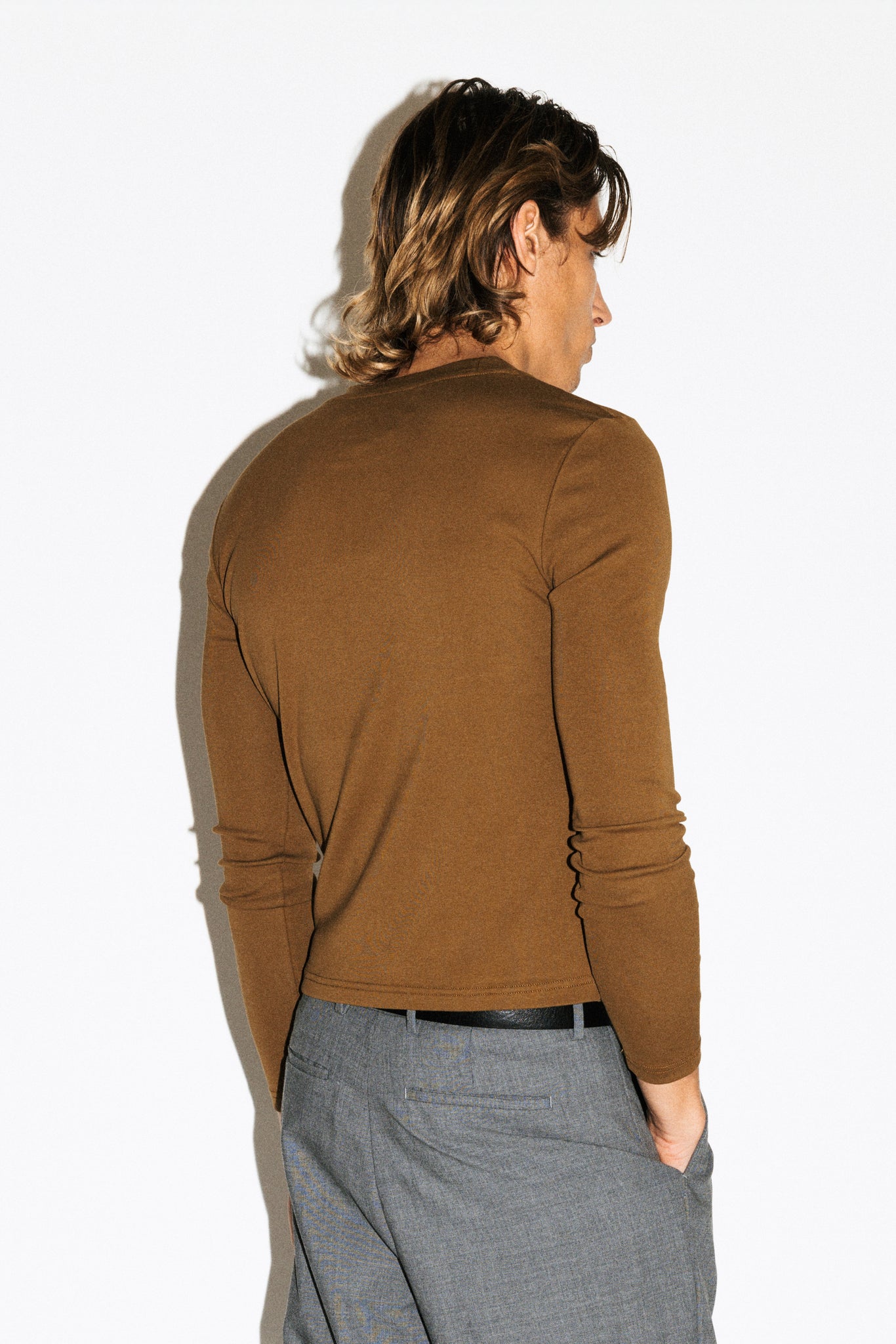 Benton Slim Long Sleeve Tee  |  Olive Brown