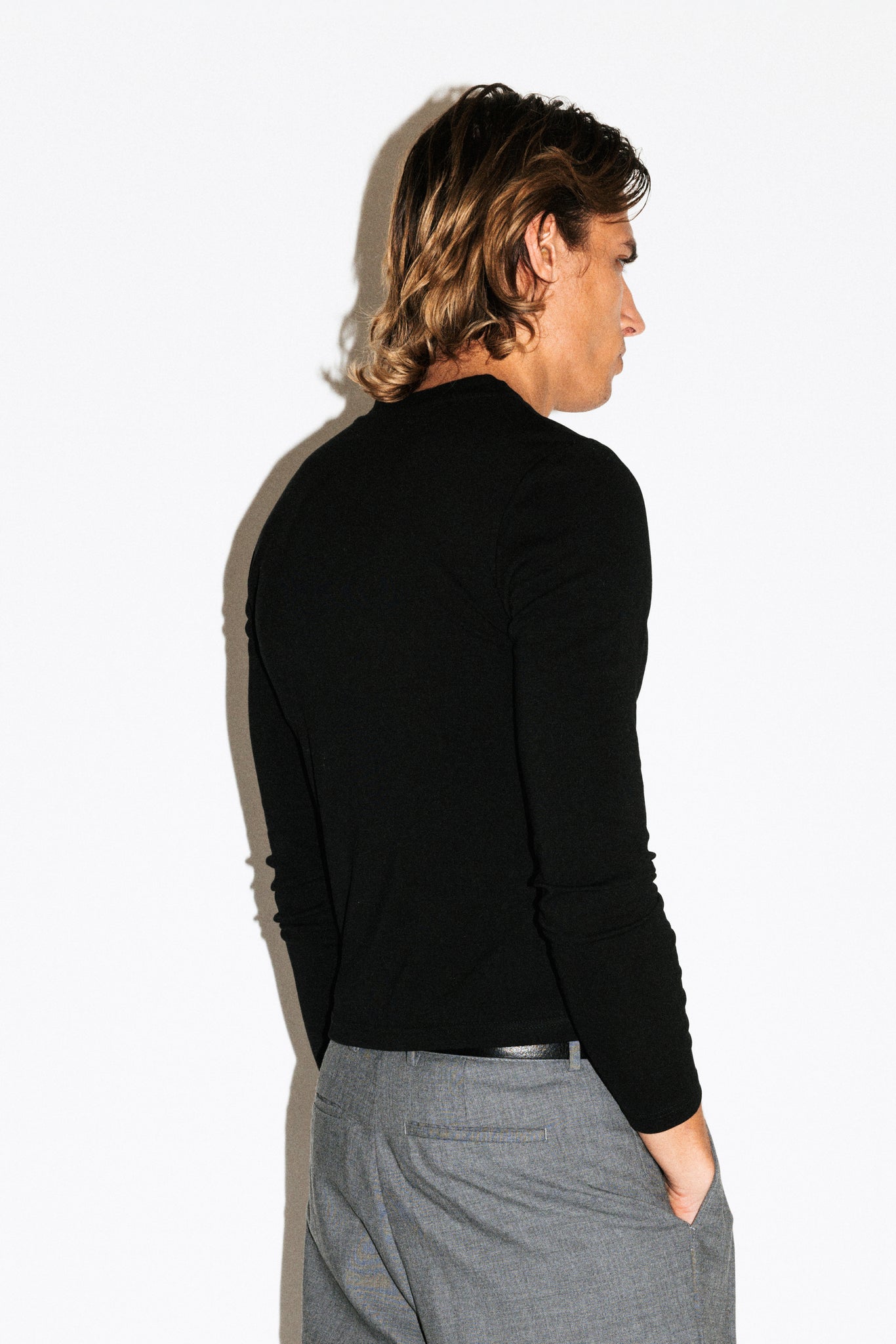 Scott Slim Long Sleeve V-Neck Tee  |  Black