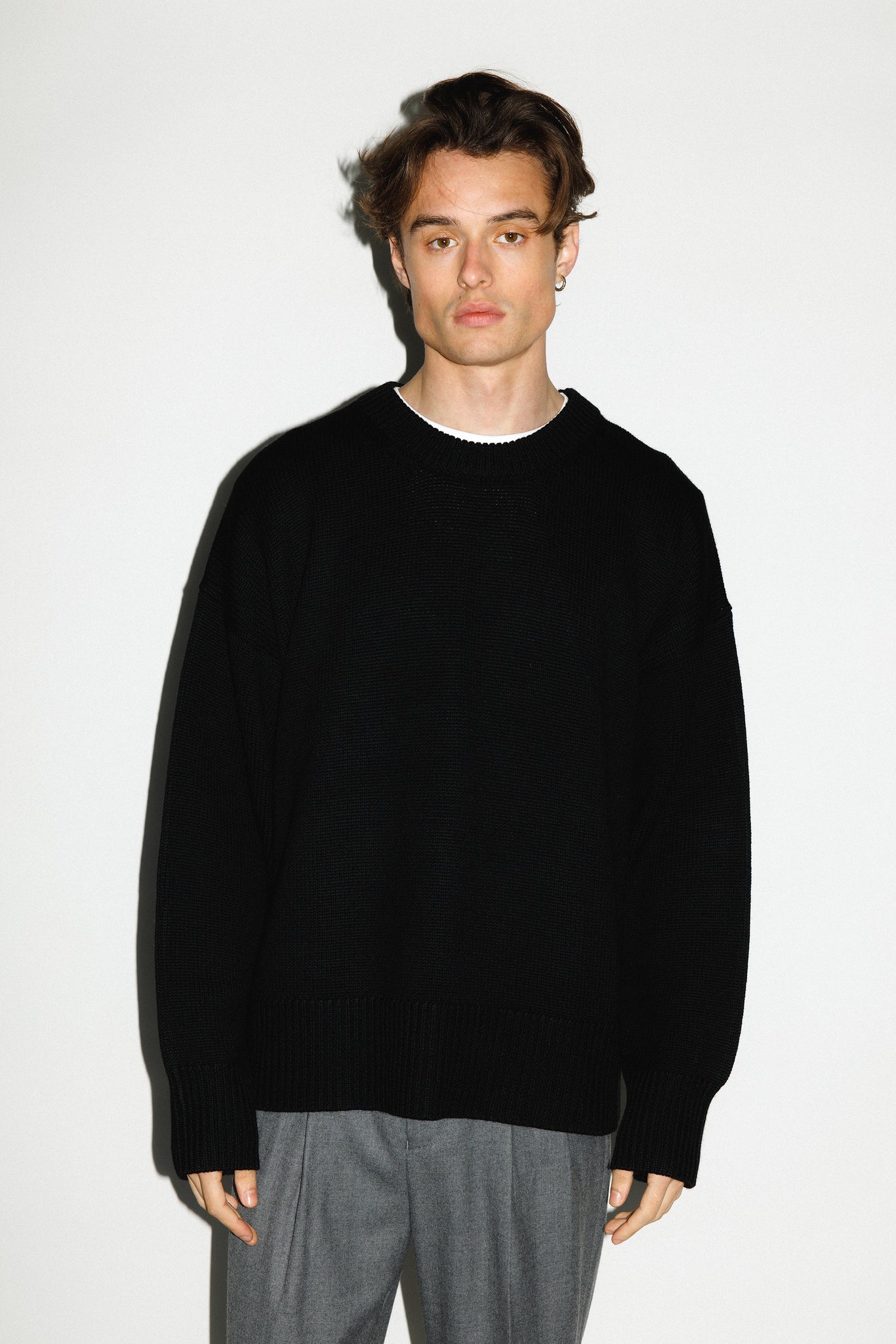 Black oversized crew neck sweater Clearance