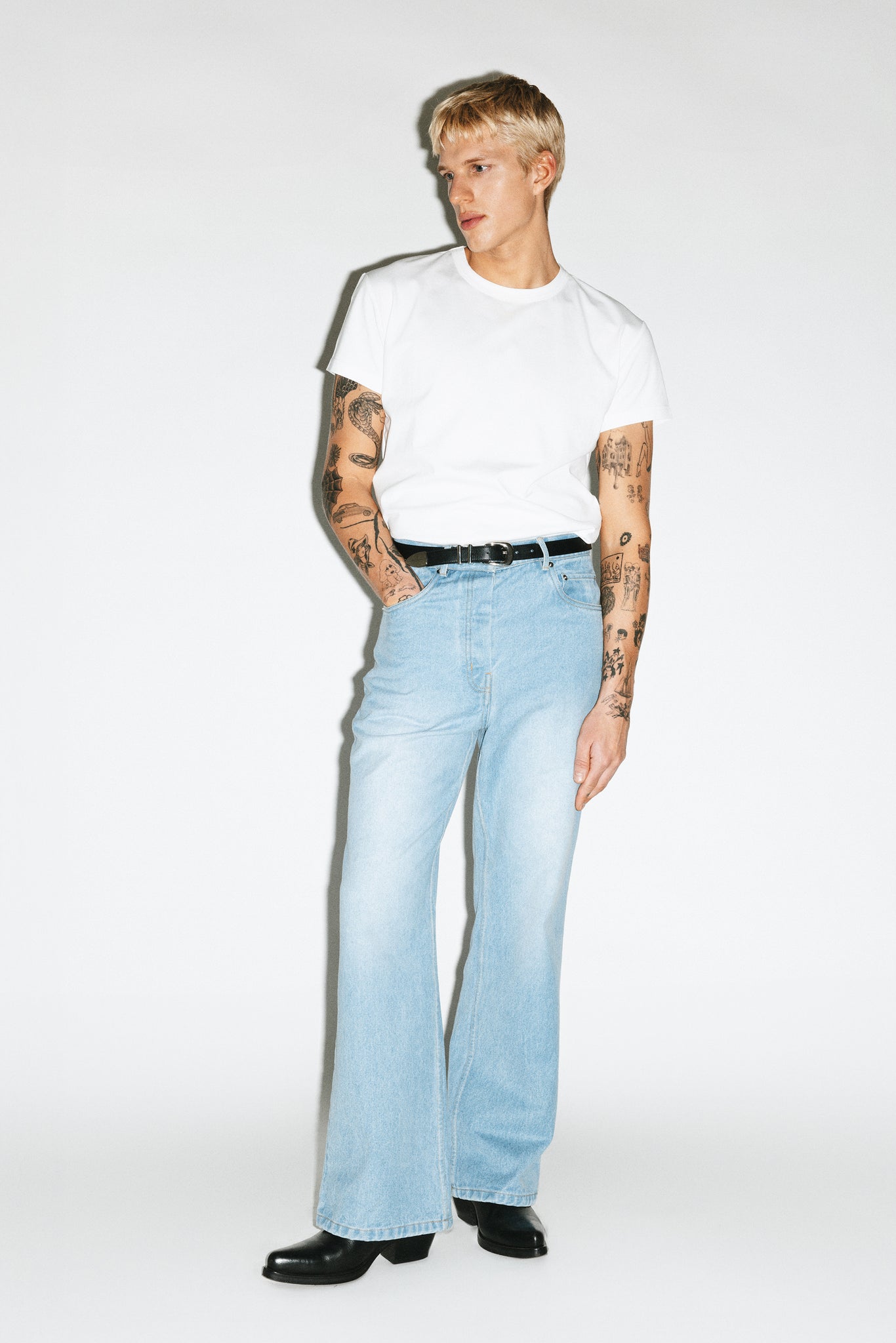 Hollyridge Relaxed Bootcut Jeans  |  Rinse