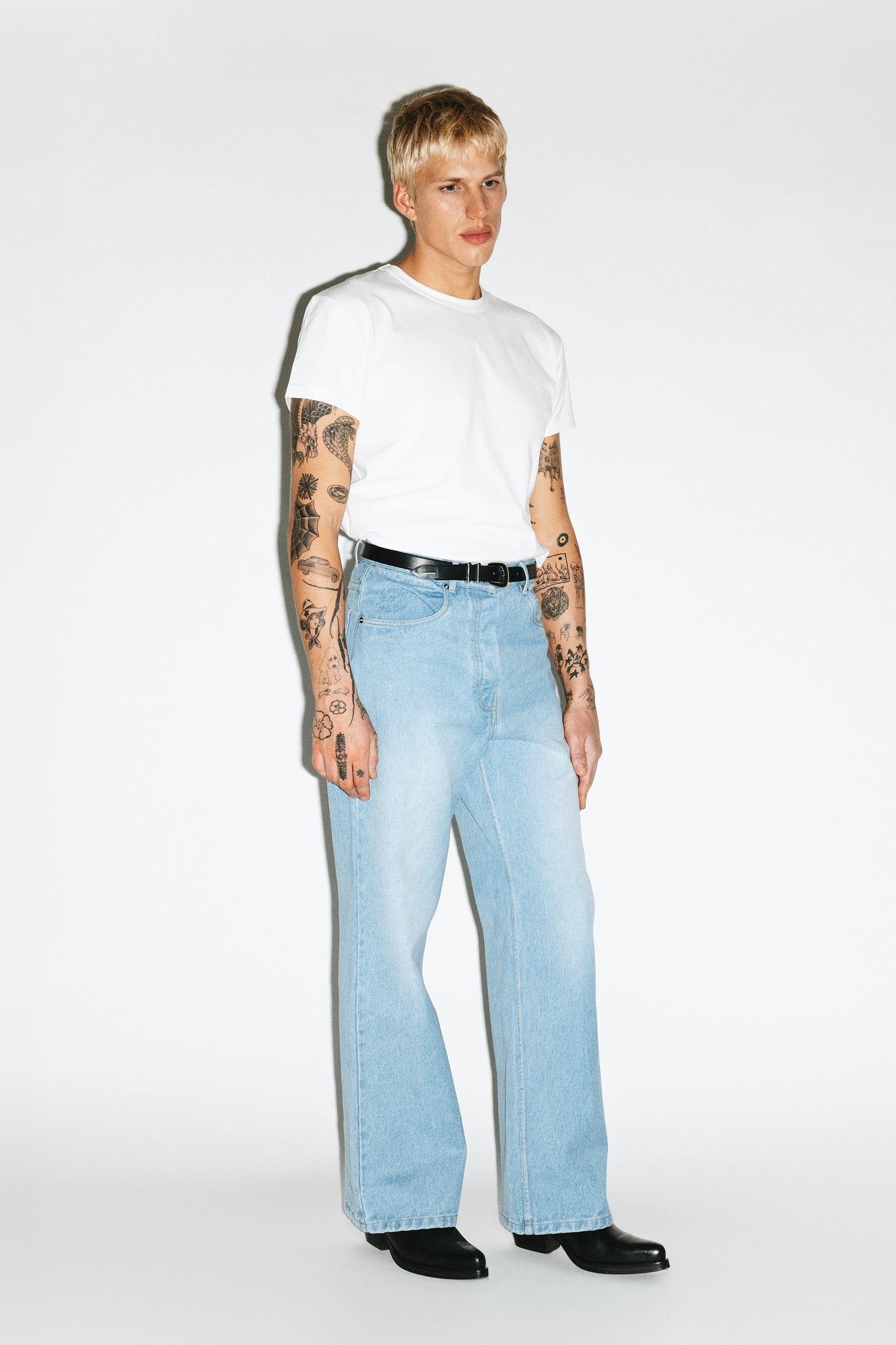 Hollyridge Relaxed Bootcut Jeans  |  Rinse