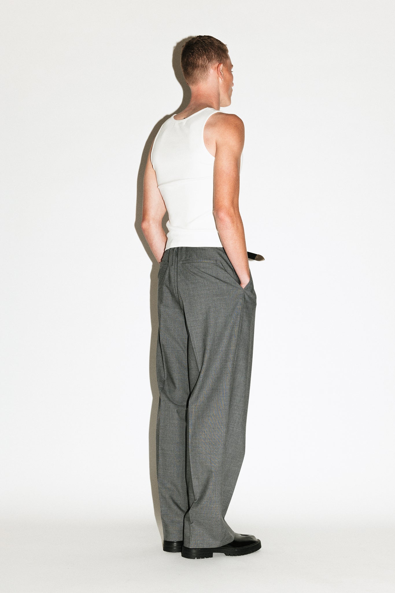 Dume Wide-Leg Ultra-Pleated Trouser  |  Smoke