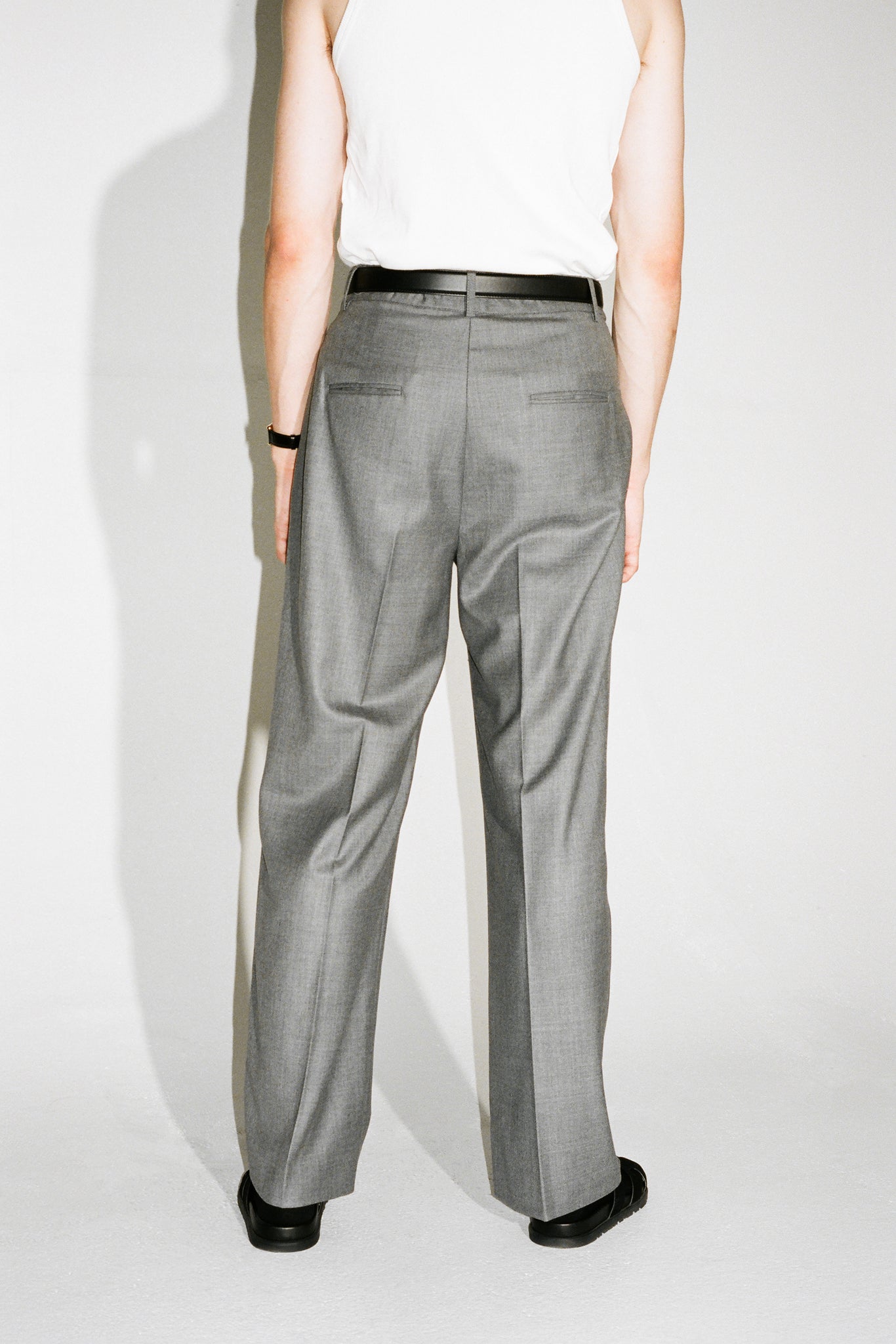 Dume Wide-Leg Ultra-Pleated Trouser  |  Granite