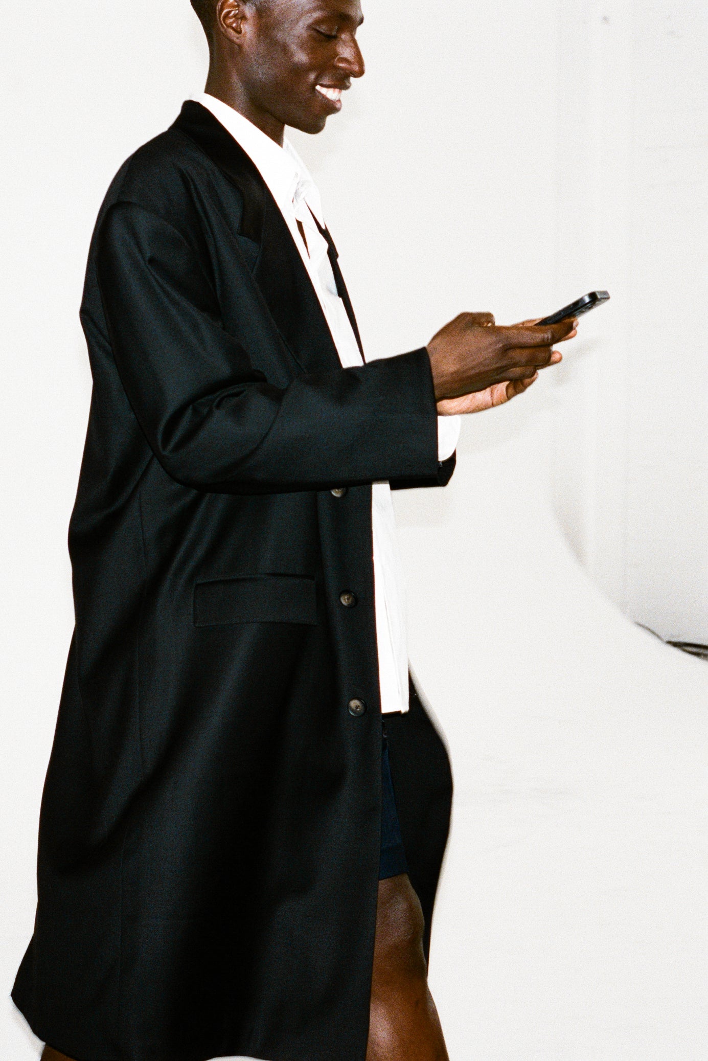 Neutra Oversized Structural Coat | Black – California Arts